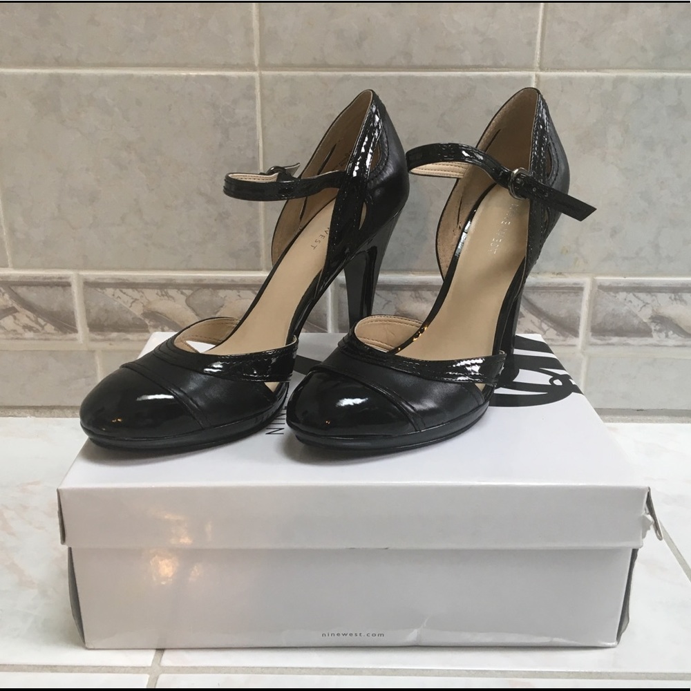 Nine West GladToSeeYou pumps. Never worn